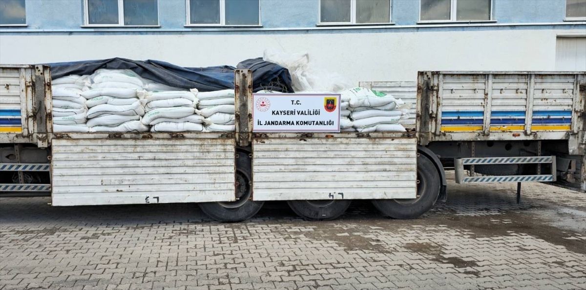 Kayseri'de 24 ton sahte gübre ele geçirildi