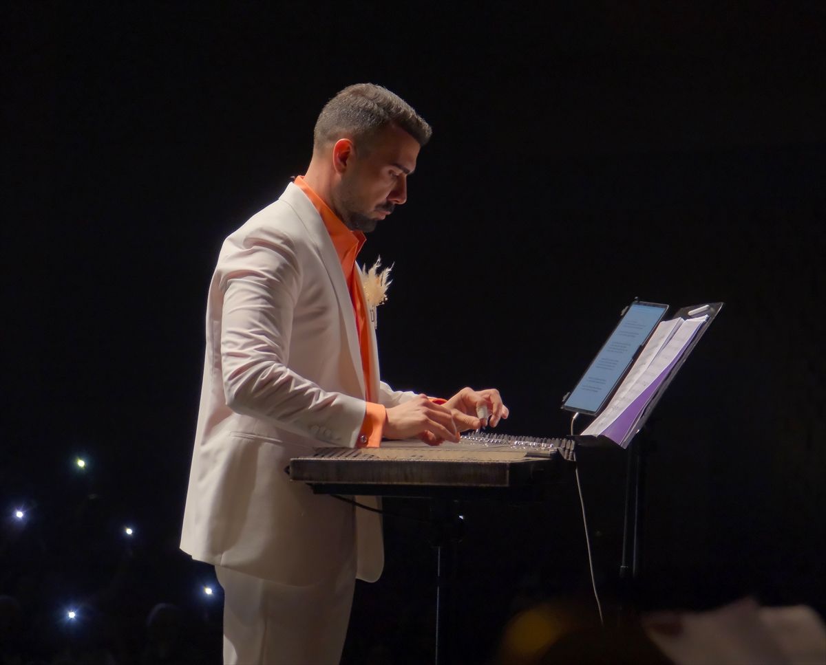 Mersin'de 'İyilik Korosu' konser verdi
