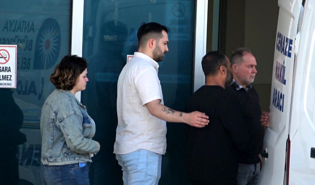 Noter önünde dayısı tarafından öldürülen kadının cenazesi yakınlarına teslim edildi