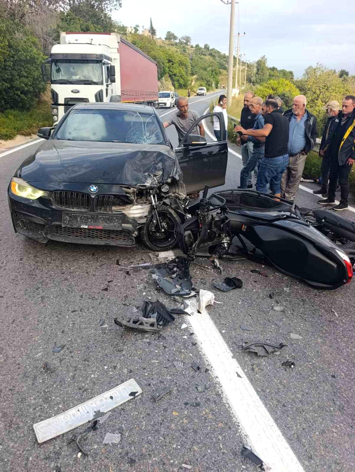 Otomobil ile motosiklet çarpıştı: 2 yaralı