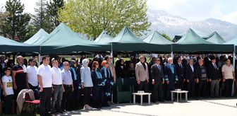 Seydişehir'de üniversite öğrencileri mezuniyet heyecanı yaşadı