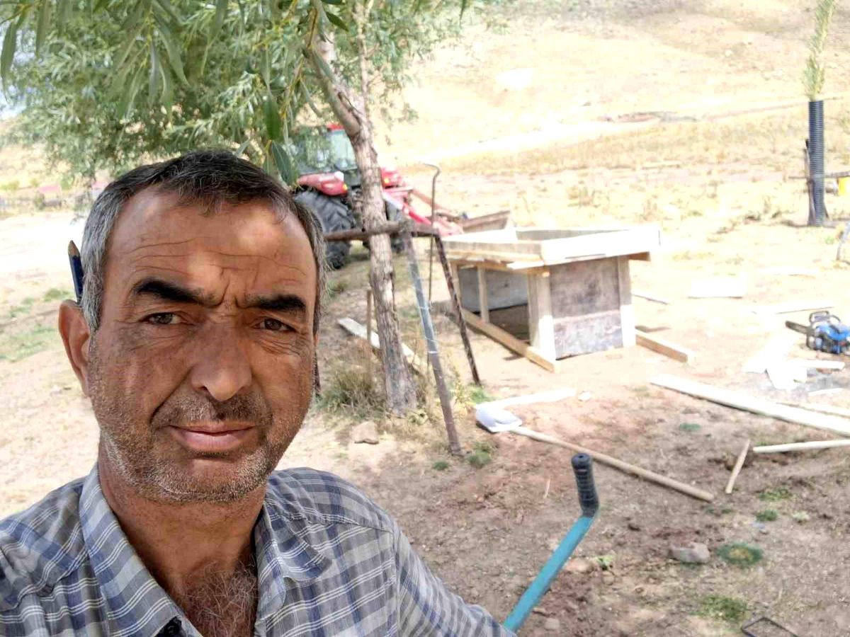 Traktör ile tarım aleti arasında sıkışan şahıs öldü
