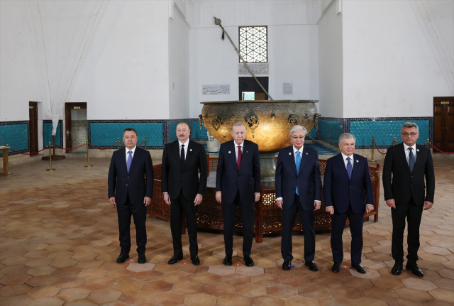 Cumhurbaşkanı Erdoğan, Türkistan'da kültürel gezi programına katıldı.