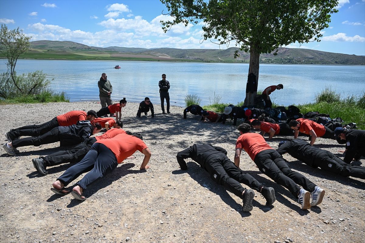 AA'nın 29. Dönem Savaş Muhabirliği Eğitimi 6. gününde devam ediyor