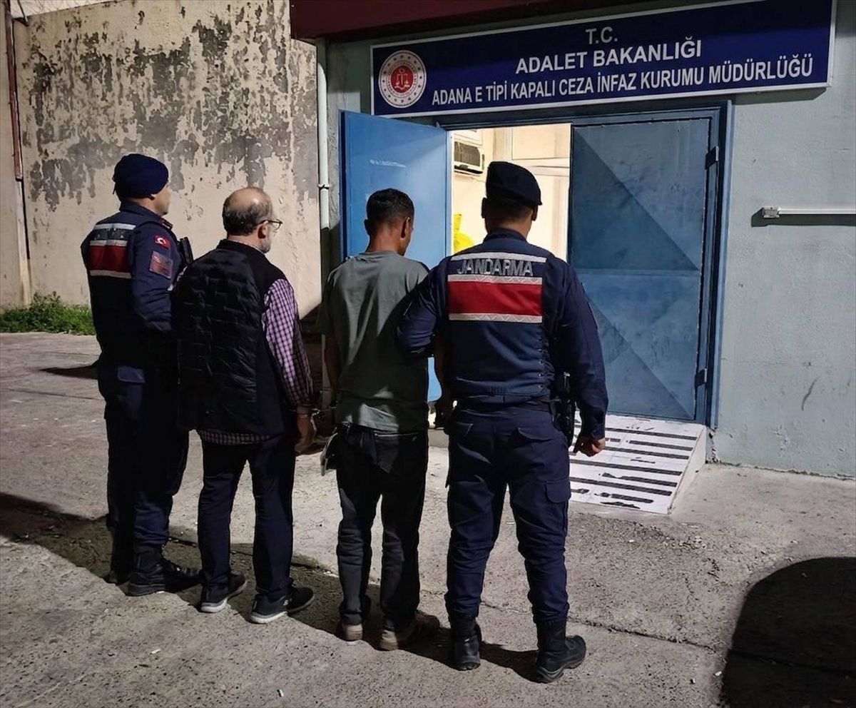 Adana'da yaşlı çifti telefonla dolandıran 2 zanlı tutuklandı