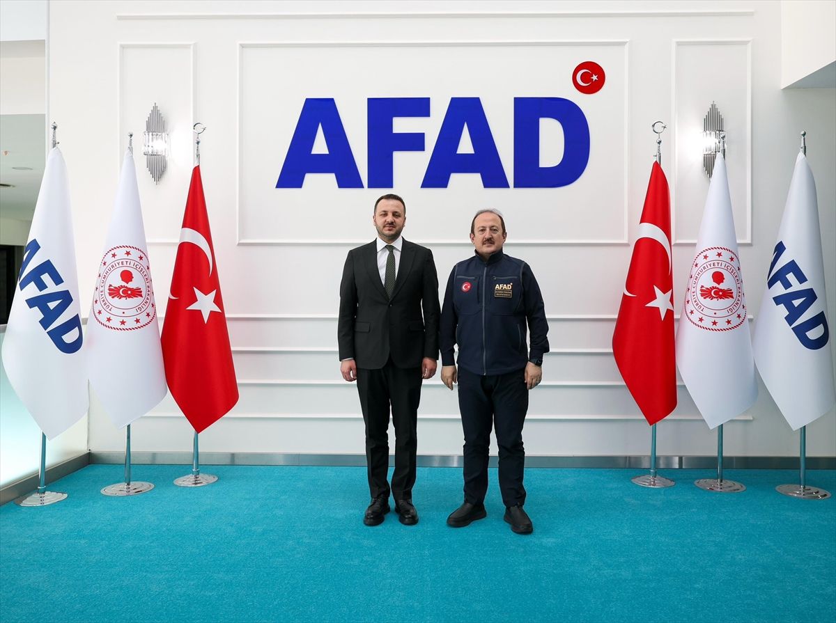 AK Parti Siirt İl Başkanı Özturan'dan AFAD Başkanı Pehlivan'a ziyaret