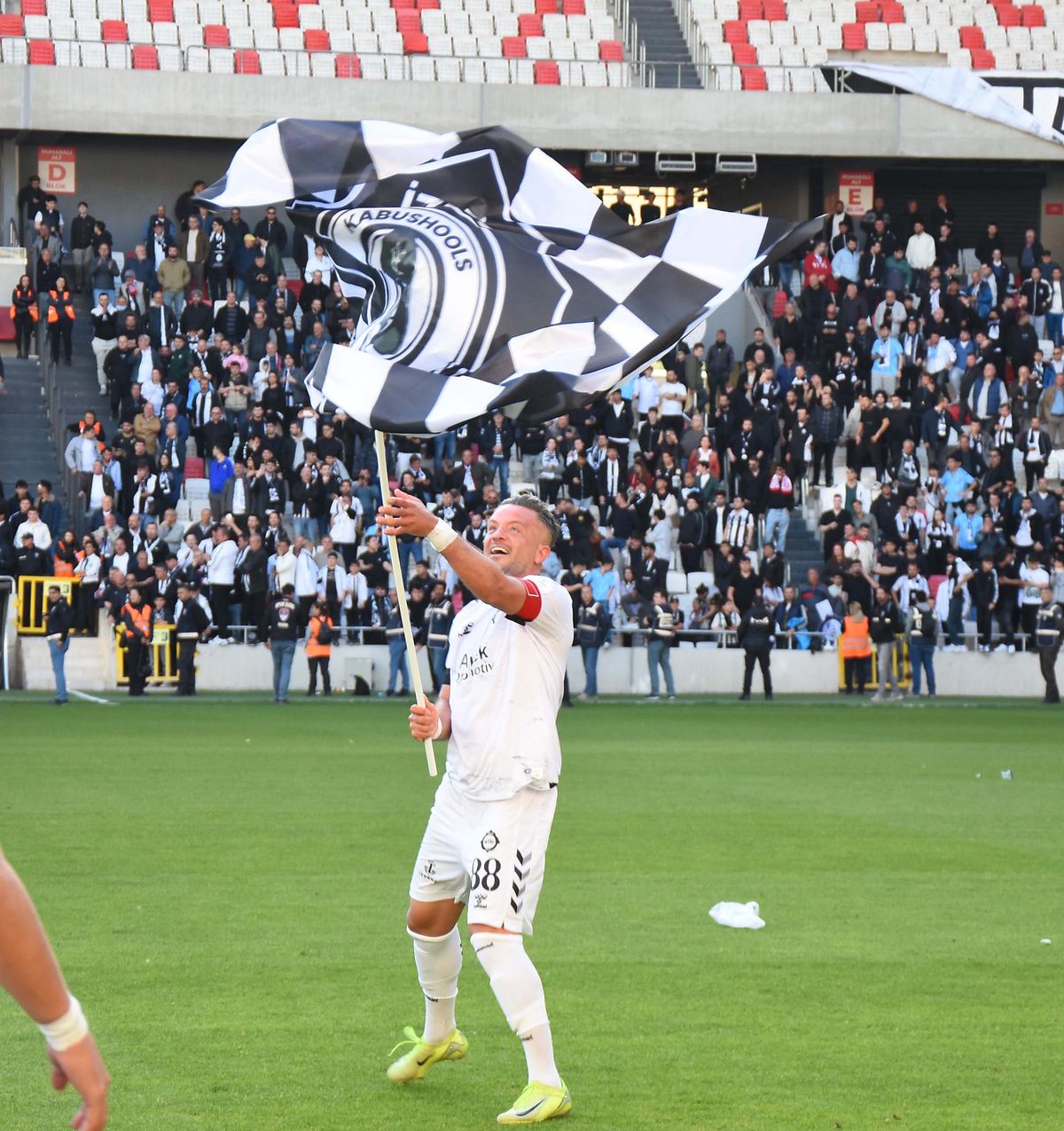 Altay'da 6 futbolcu serbest kalacak