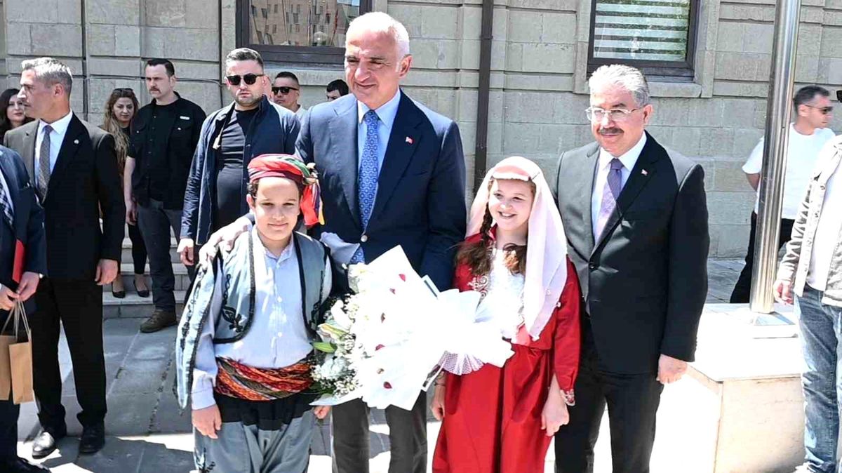 Bakan Ersoy'dan Eskişehir Valiliği'ne ziyaret