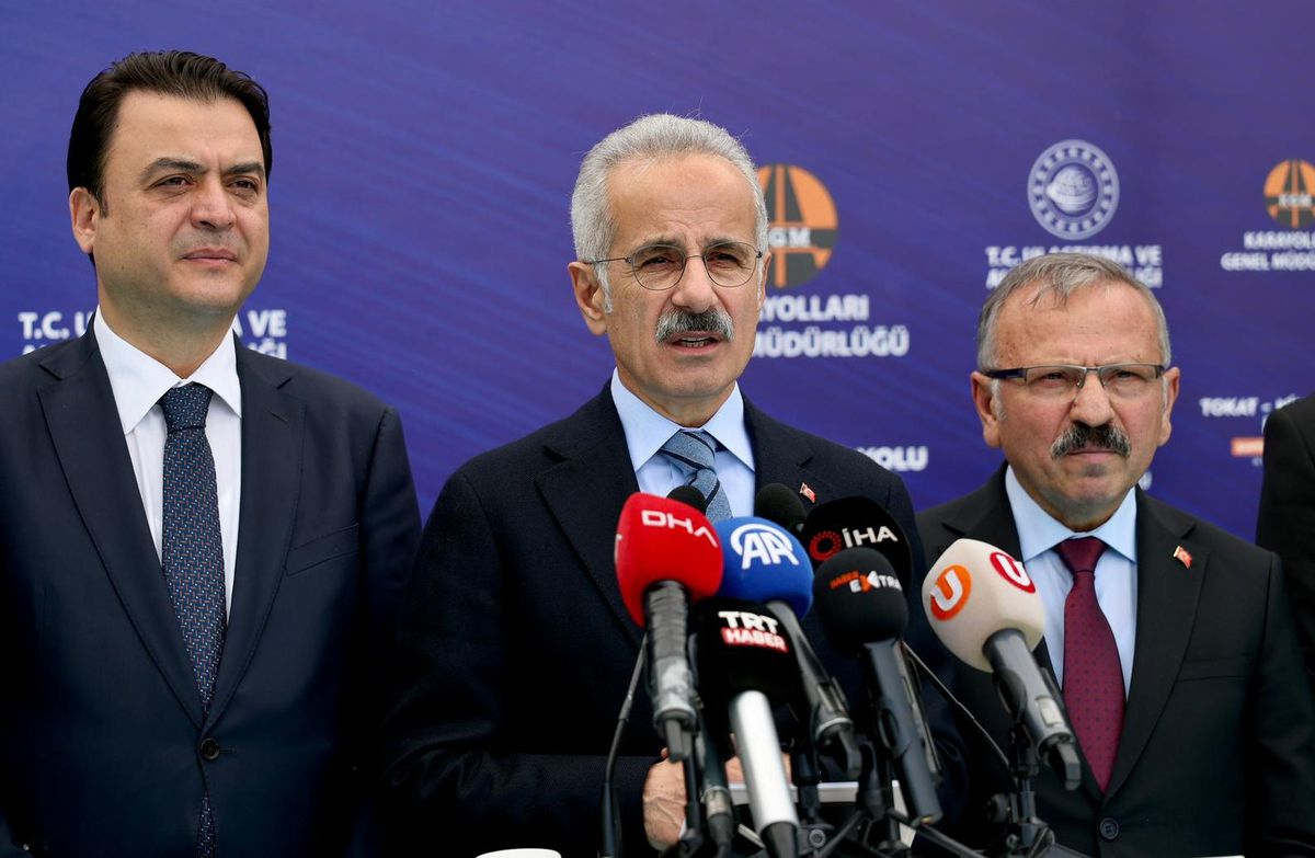 Bakan Uraloğlu: Tokat-Niksar Yolu 2027'de Tamamlanacak, Yıllık 1,5 Milyar Lira Tasarruf Sağlanacak