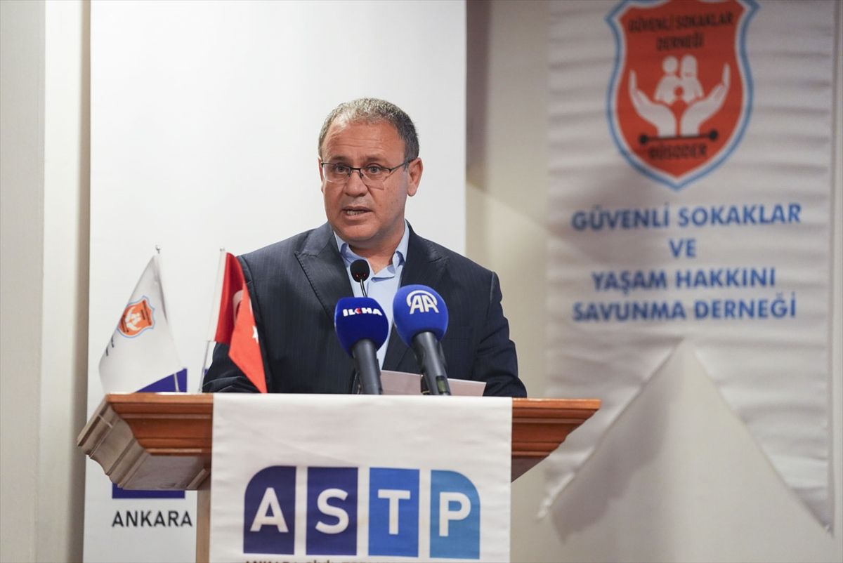 Başkentte 'Türkiye'de Başıboş Köpek Sorunu: Güncel Durum' paneli düzenlendi