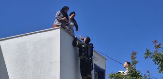 Bodrum'da binada çıkan yangında mahsur kalan 2 kişi kurtarıldı