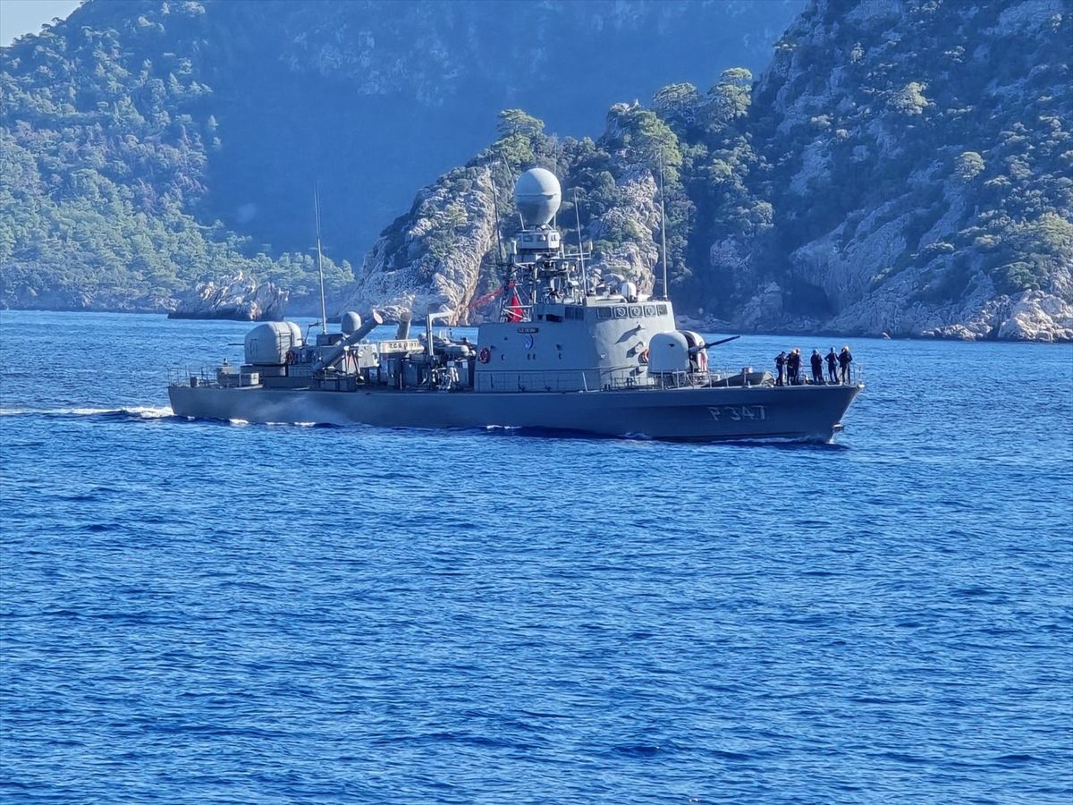 Çanakkale'de askeri gemiler ziyarete açılacak