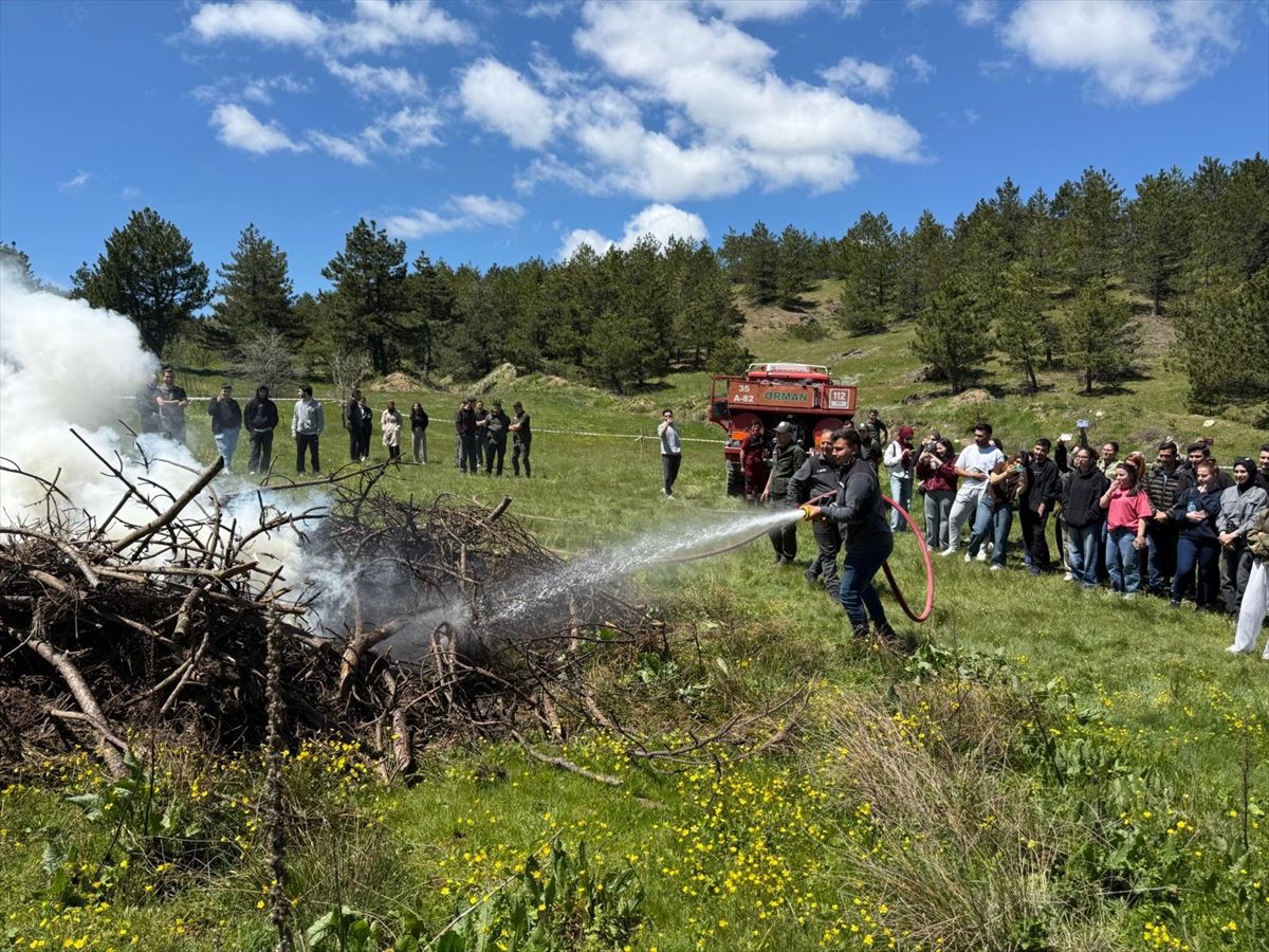 Demirci'de çevre ve orman farkındalığı etkinlikleri düzenlendi