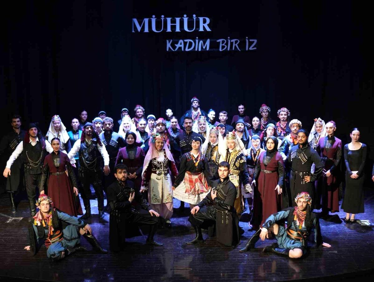 Düzce'de 'Mühür: Kadim Bir İz' gösterisi büyük beğeni topladı