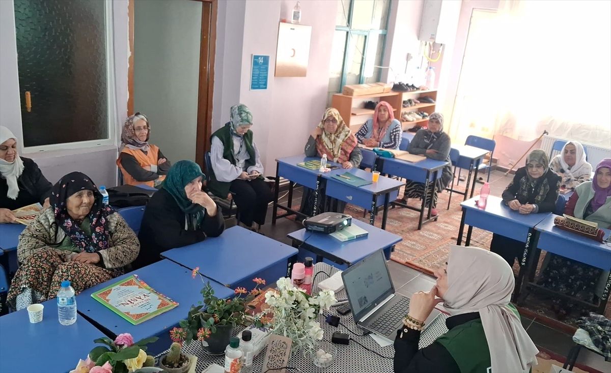 Edirne'de kursiyerlere bağımlılıkla mücadele anlatıldı