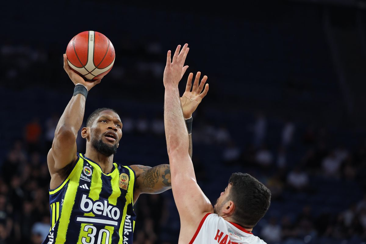 Fenerbahçe Beko, Basketbol Süper Ligi'nde sezonu lider tamamladı