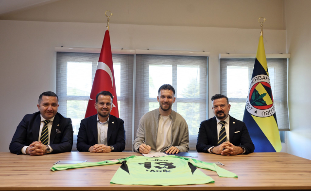 Tarık Çetin Fenerbahçe new contract