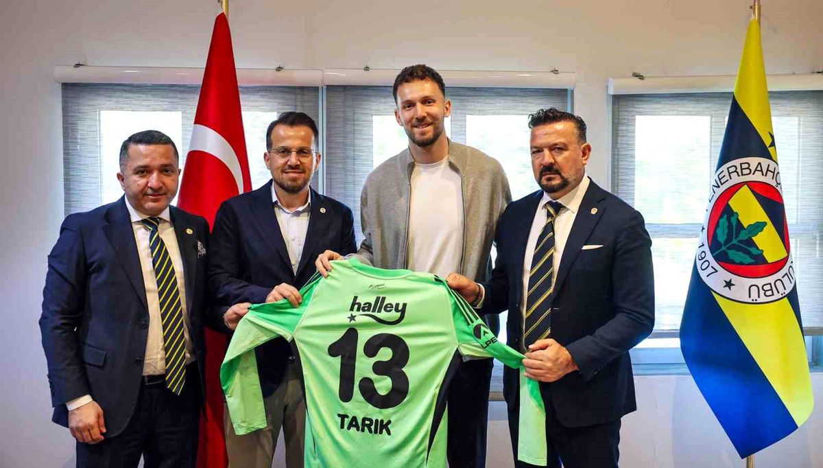Fenerbahçe, Tarık Çetin ile 3 yıllık sözleşme imzaladı