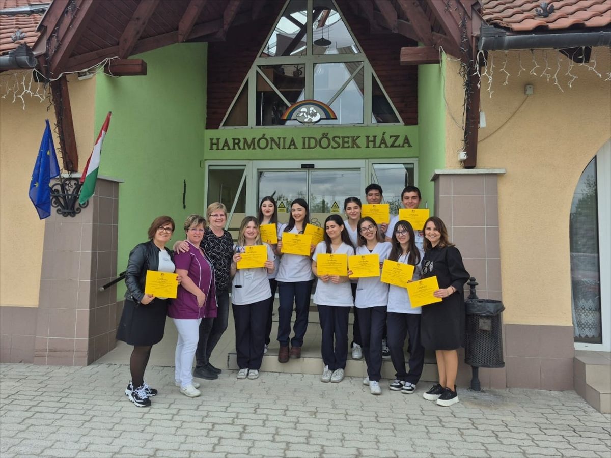Giresun'daki lise öğrencileri uluslararası alanda sağlık uygulamalarını inceledi