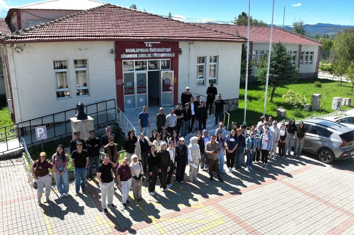 Hisarcık'ta 'Ölçme Aletlerinin Kullanımı ve Drone ile Harita Uygulaması' konulu konferans verildi