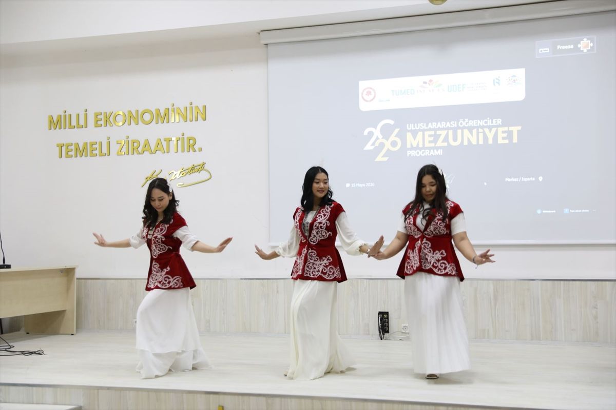 Isparta'da Uluslararası öğrenciler için mezuniyet töreni düzenlendi