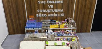 İzmir'de iş yerinde gümrük kaçağı ürünler ele geçirildi