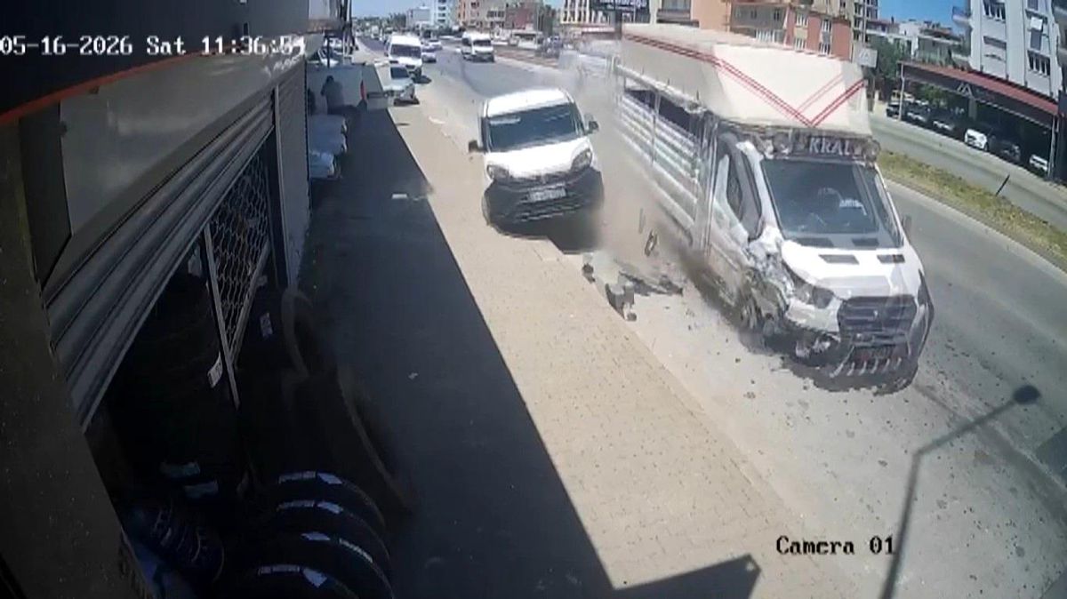 Kamyonetin lastiği patladı, muhtemel facia kılpayı önlendi