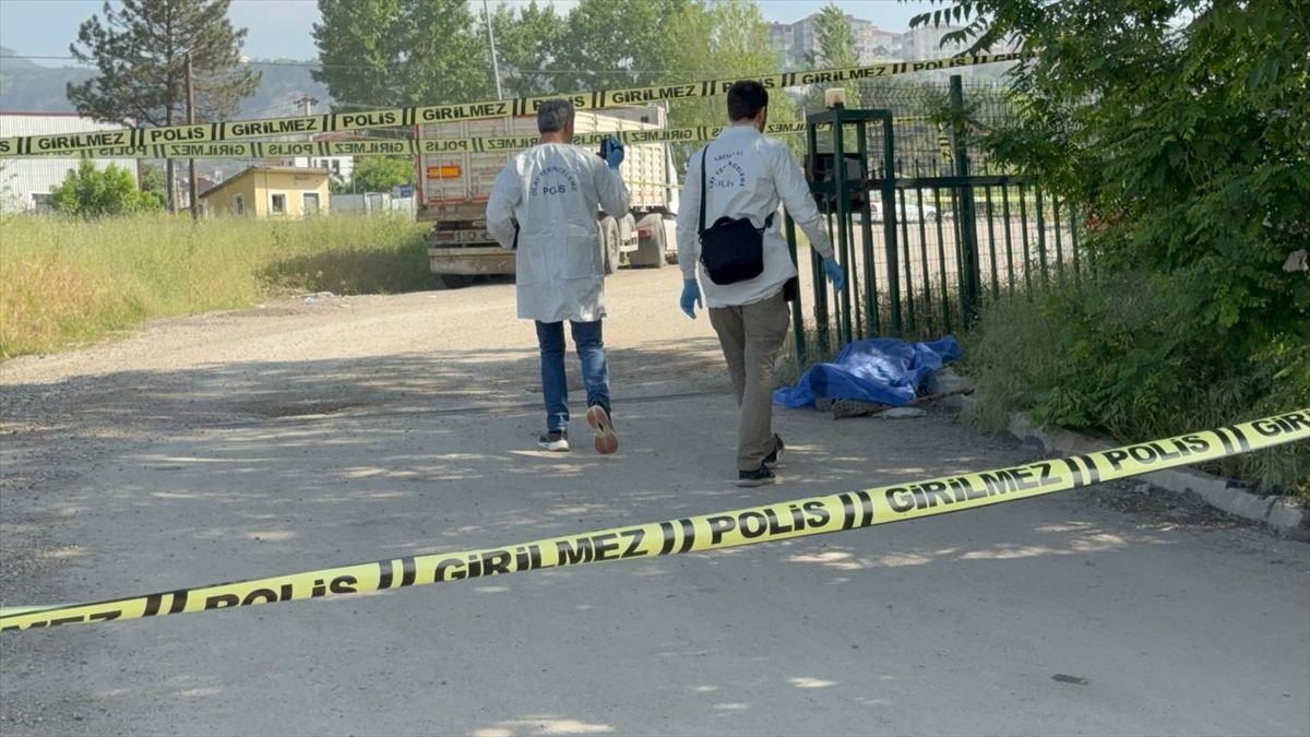 Karabük'te bir kişi sokakta ölü bulundu