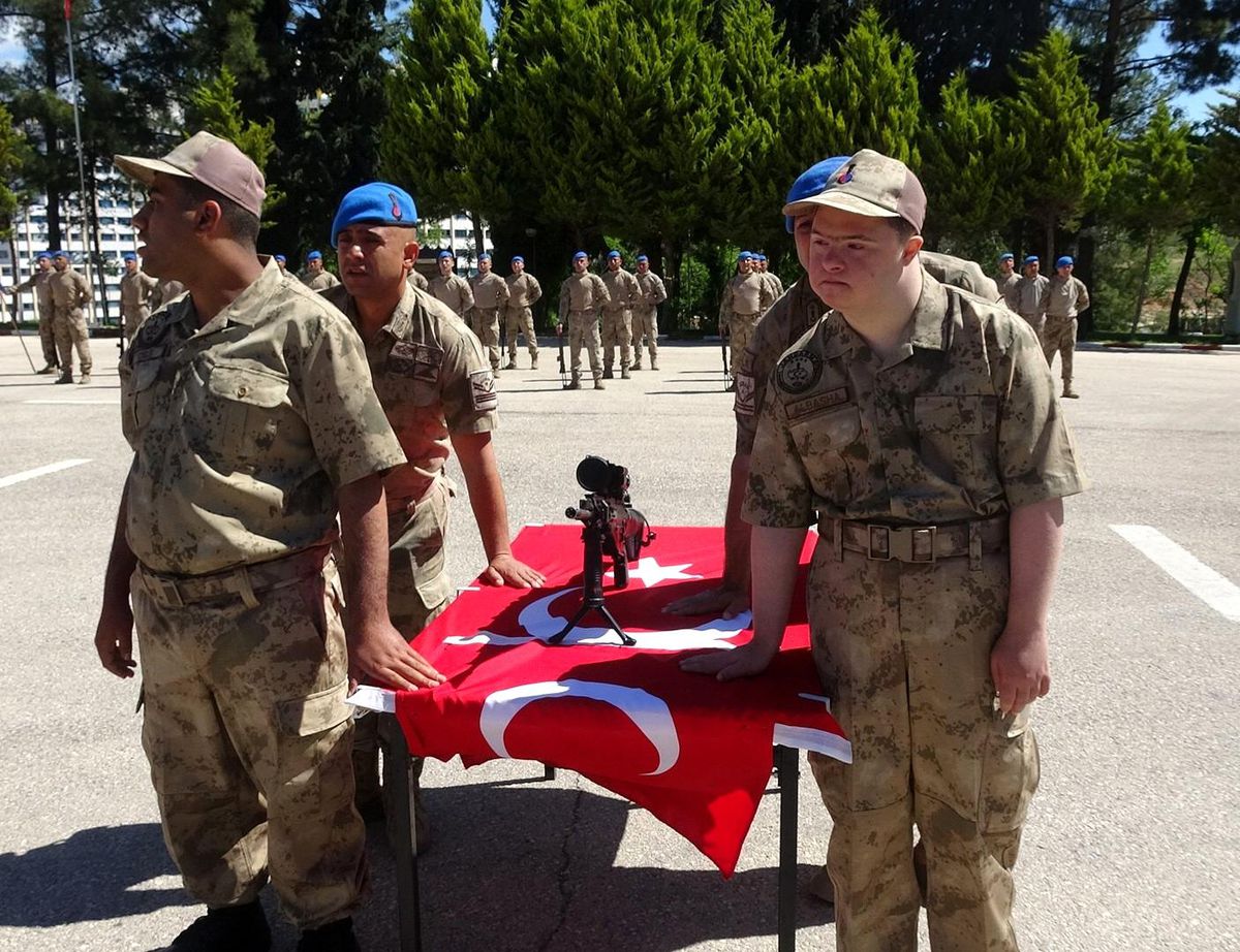 Kilis'te engelli gençler temsili askerlik yaptı
