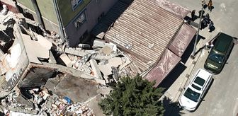 Küçükçekmece'de yıkımı yapılan bina çöktü