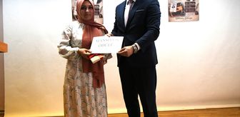 Lapseki'de en çok kitap okuyan veliler ödüllendirildi