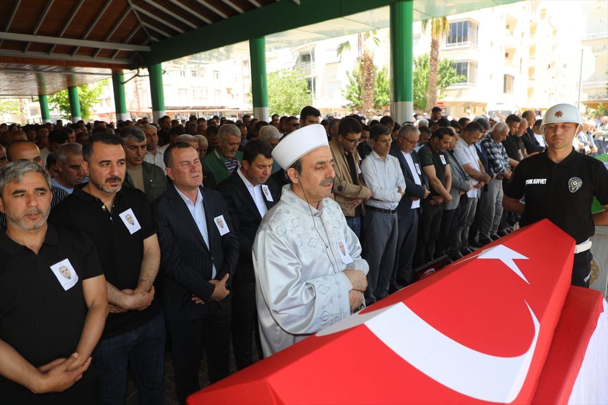 Nizip'te kanser nedeniyle vefat eden polis memuru Kalkan toprağa verildi