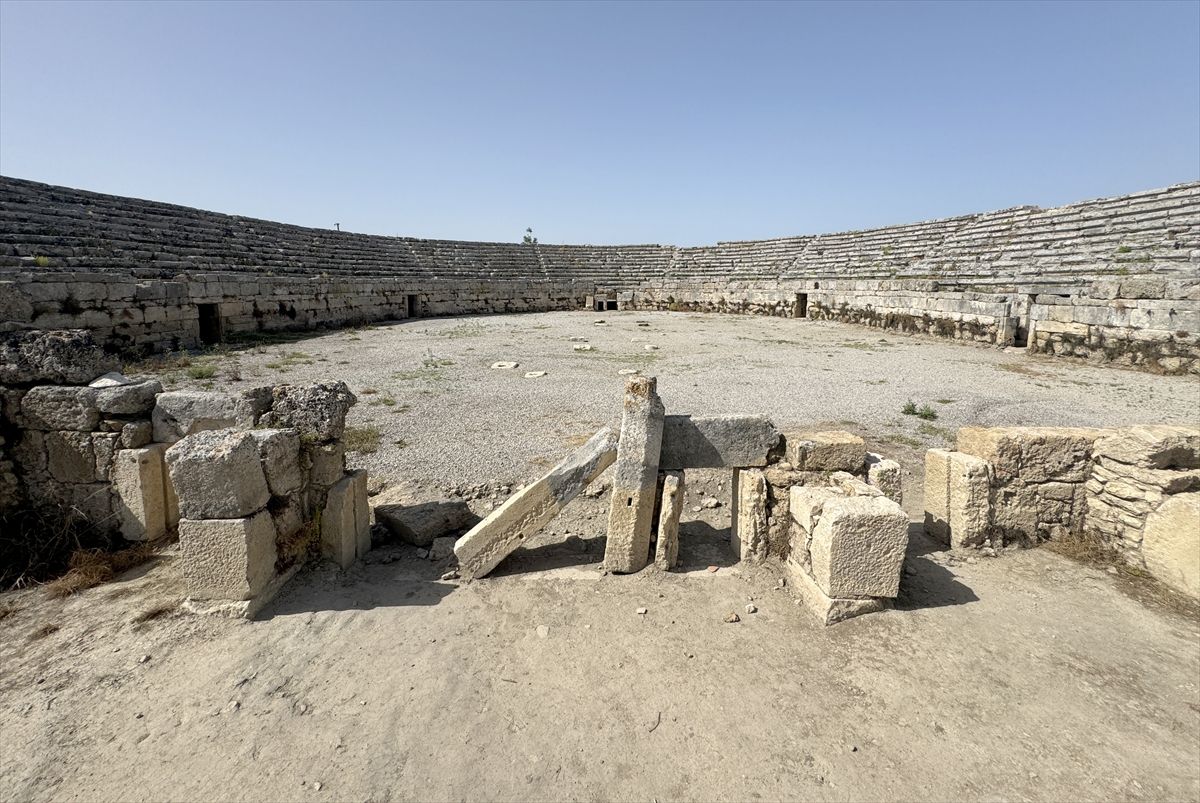 Perge'de mahkumların üzerine vahşi hayvanların salındığı 'giyotin kapı' sistemi gün yüzüne çıkarıldı