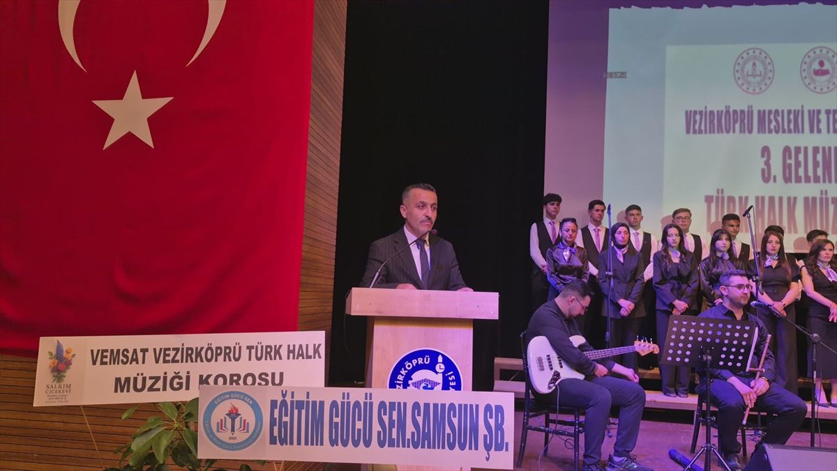 Vezirköprü'de '3. Geleneksel Türk Halk Müziği Konseri' düzenlendi