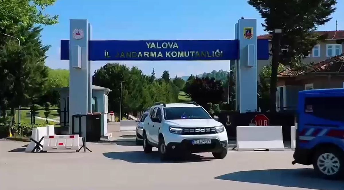 Yalova'da Kaçak Göçmenleri Yurt Dışına Kaçırmak İsteyen Organizatörlere Operasyon: 3 Tutuklama