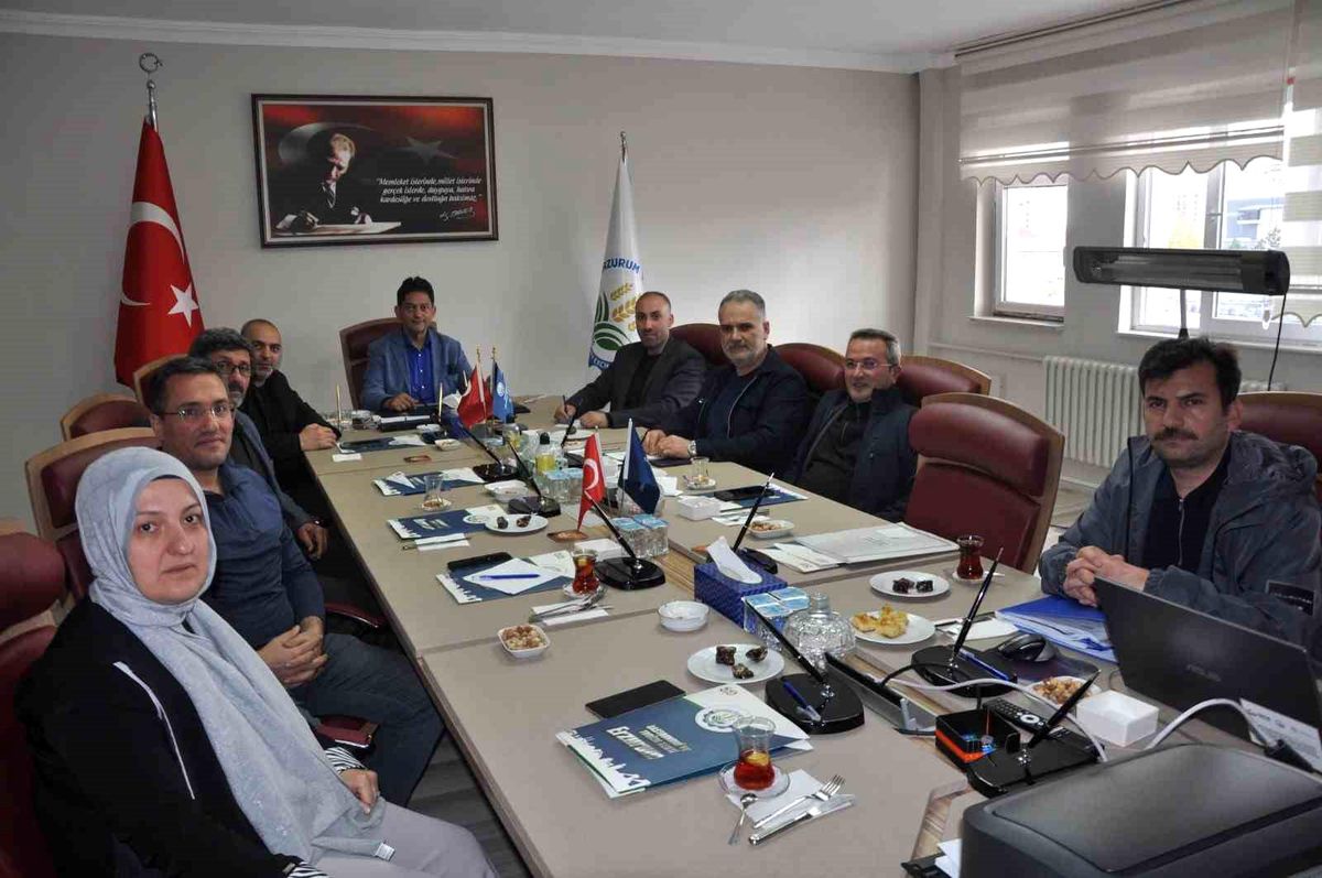 Yeni borsa binası ve iş merkezi kompleksi için ilk resmi adım atıldı