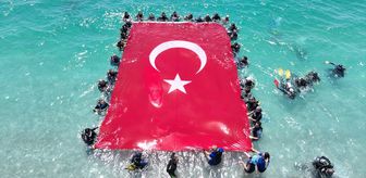 Antalya'da deniz dibi ve kıyı temizliği yapıldı