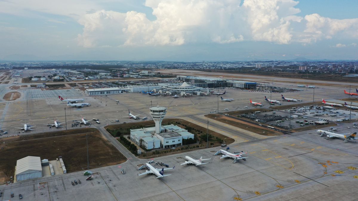 Antalya Havalimanı'na ileri seviye hava trafik kontrol sistemi