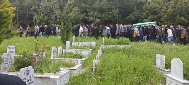 cekyattan dusen bertug oldu sinir krizi gecir 6 19855359 o