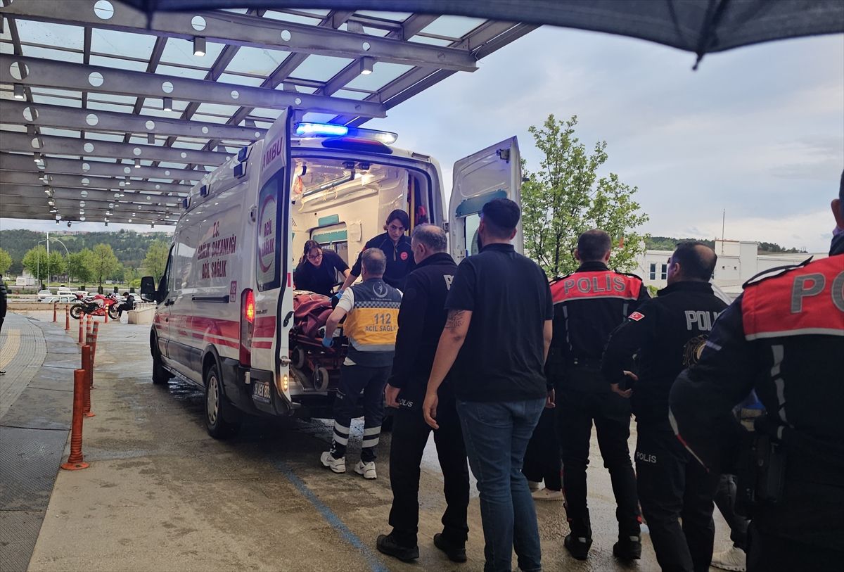 Çorum'da amcasının oğlu tarafından silahla vurulan kişi yaralandı