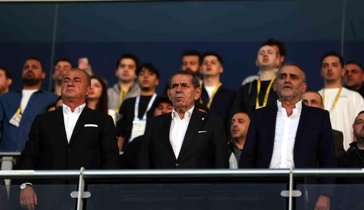 Fatih Terim, Kasımpaşa-Galatasaray maçını tribünden izledi