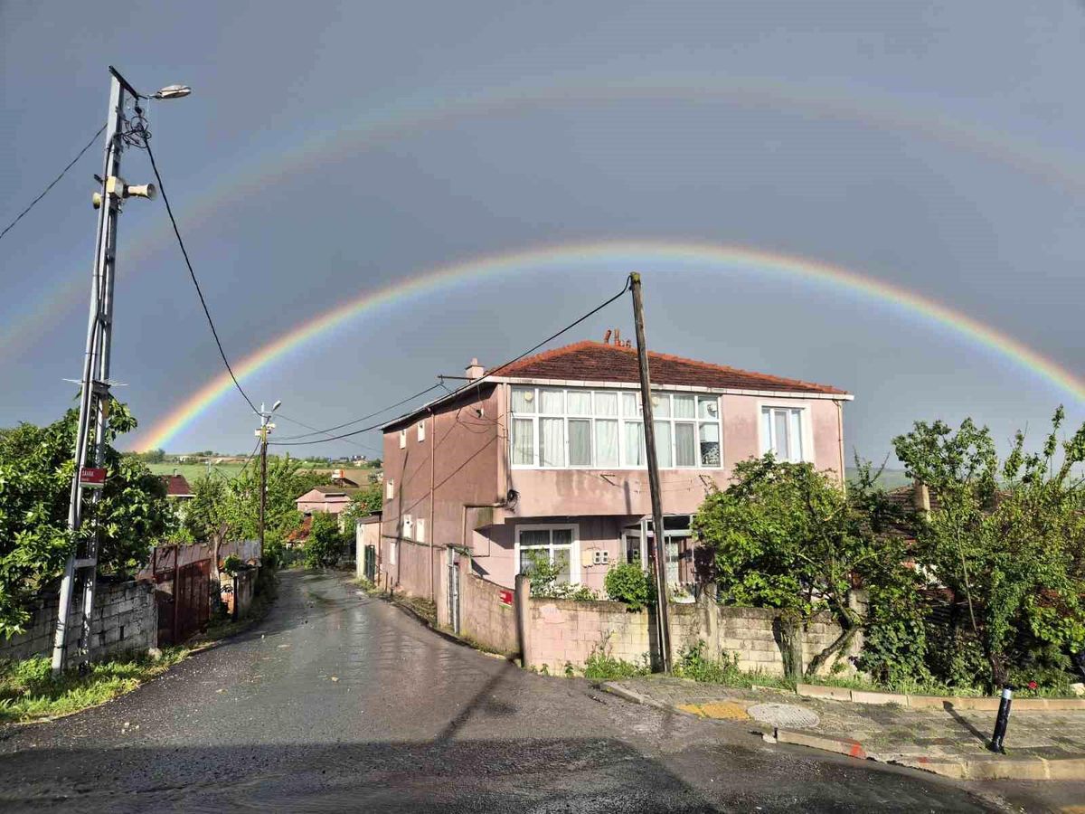 İstanbul'da gökkuşağı sürprizi