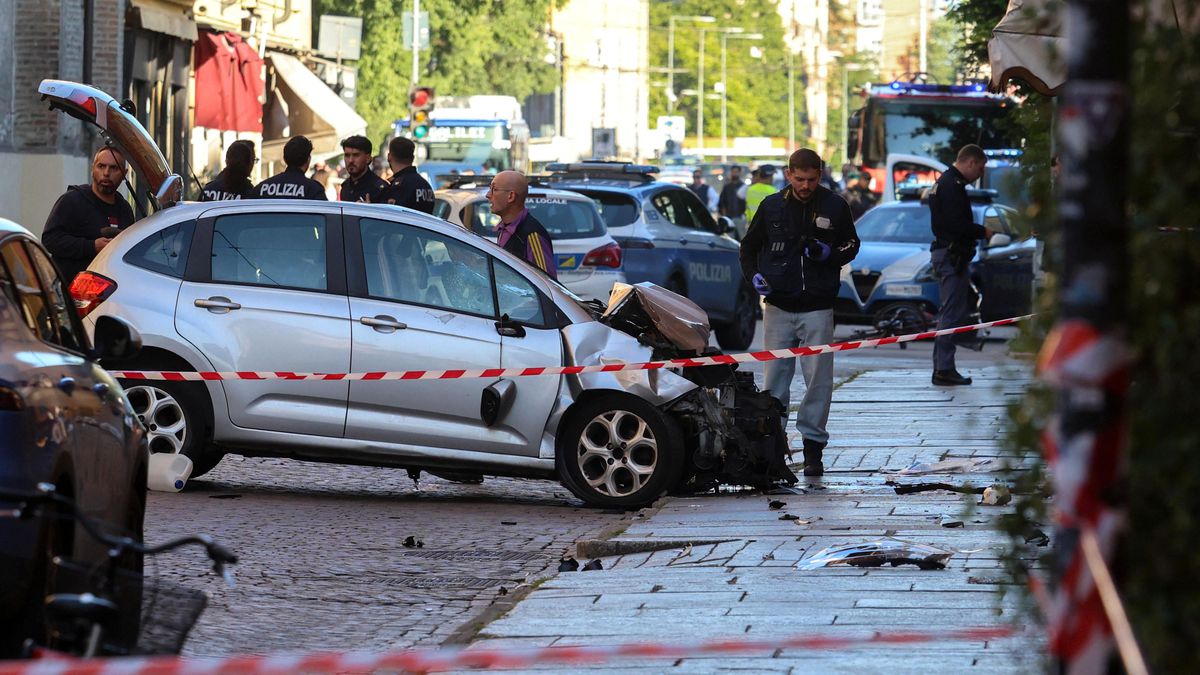 İtalya'nın Modena kentinde araç kalabalığa daldı: 4'ü ağır 8 yaralı