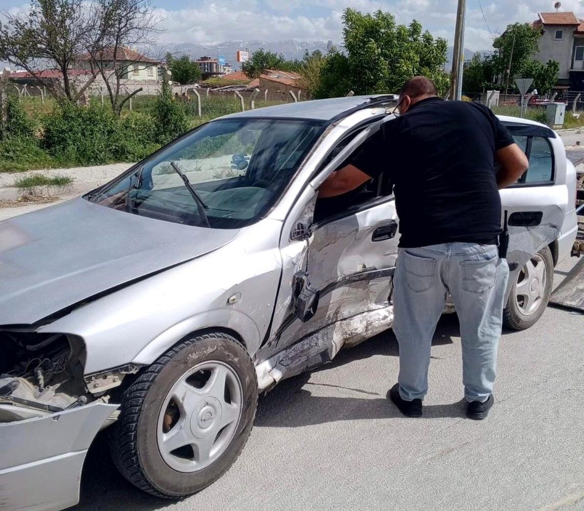 Konya'da iki otomobil çarpıştı: 5 yaralı
