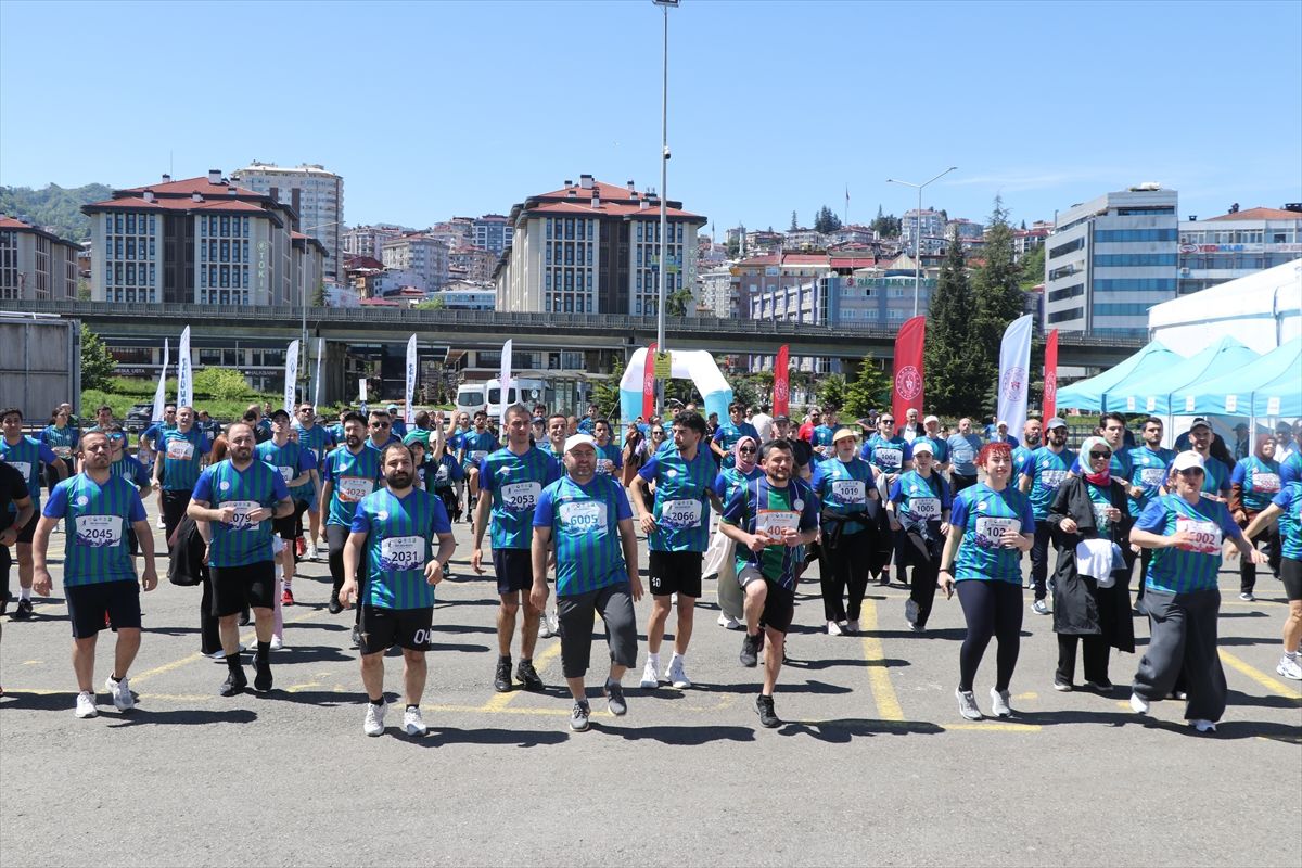 Rize'de Yeşil Mavi Halk Koşusu düzenlendi