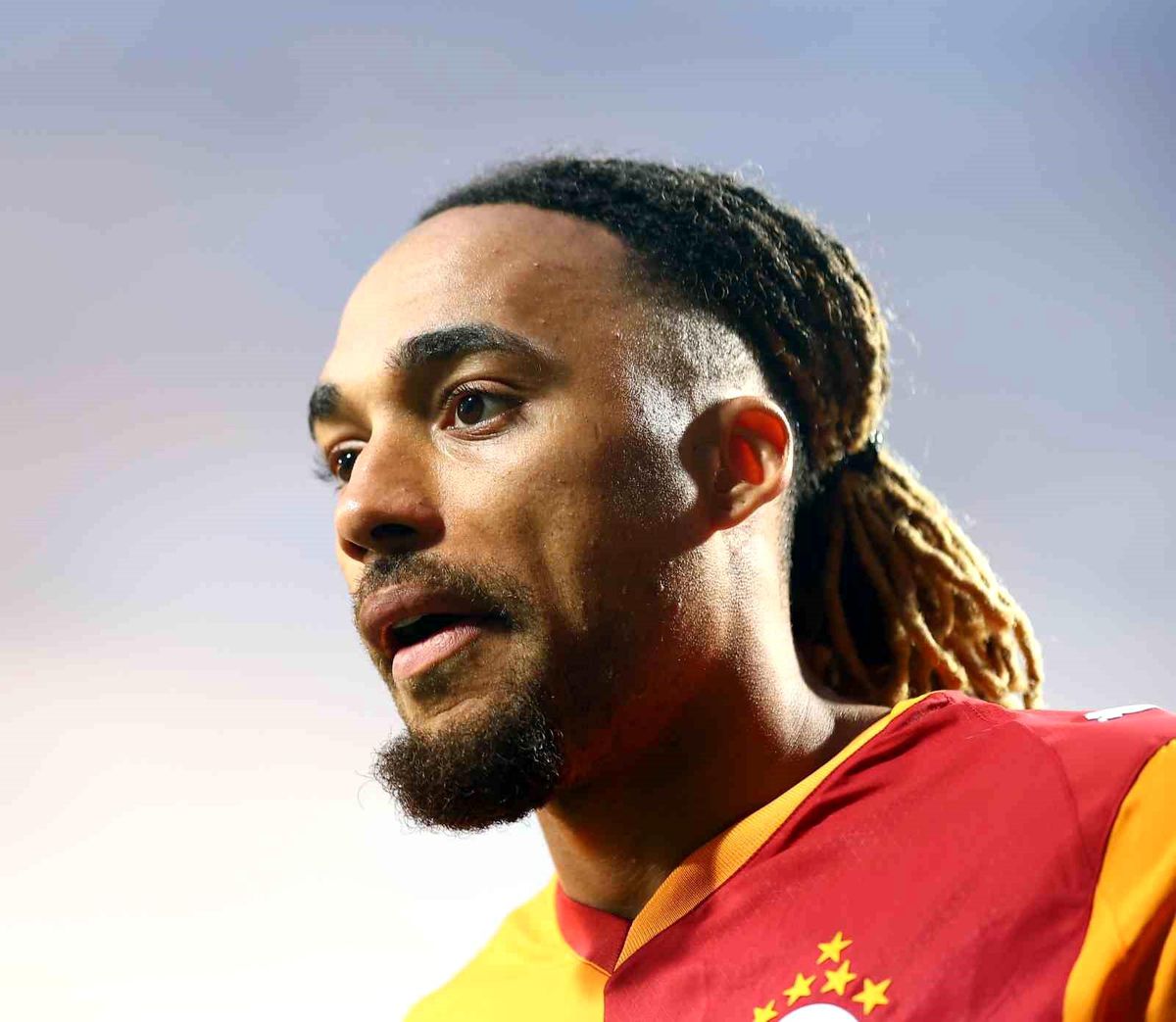 Sacha Boey, Galatasaray ile 100. resmi maçına çıktı