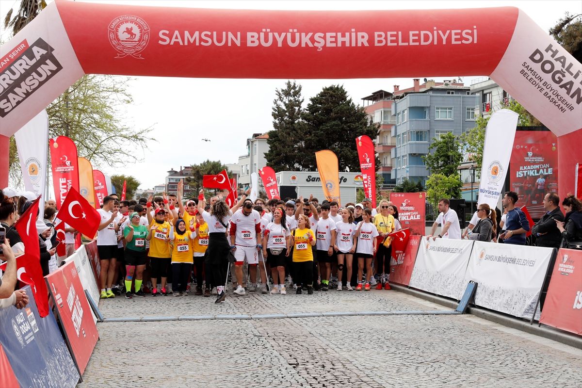 Samsun'da 19 Mayıs Yarı Maratonu başladı