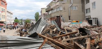 Samsun'un Havza ilçesinde dere güzergahında bulunan iş yerlerinin yıkımı sürüyor