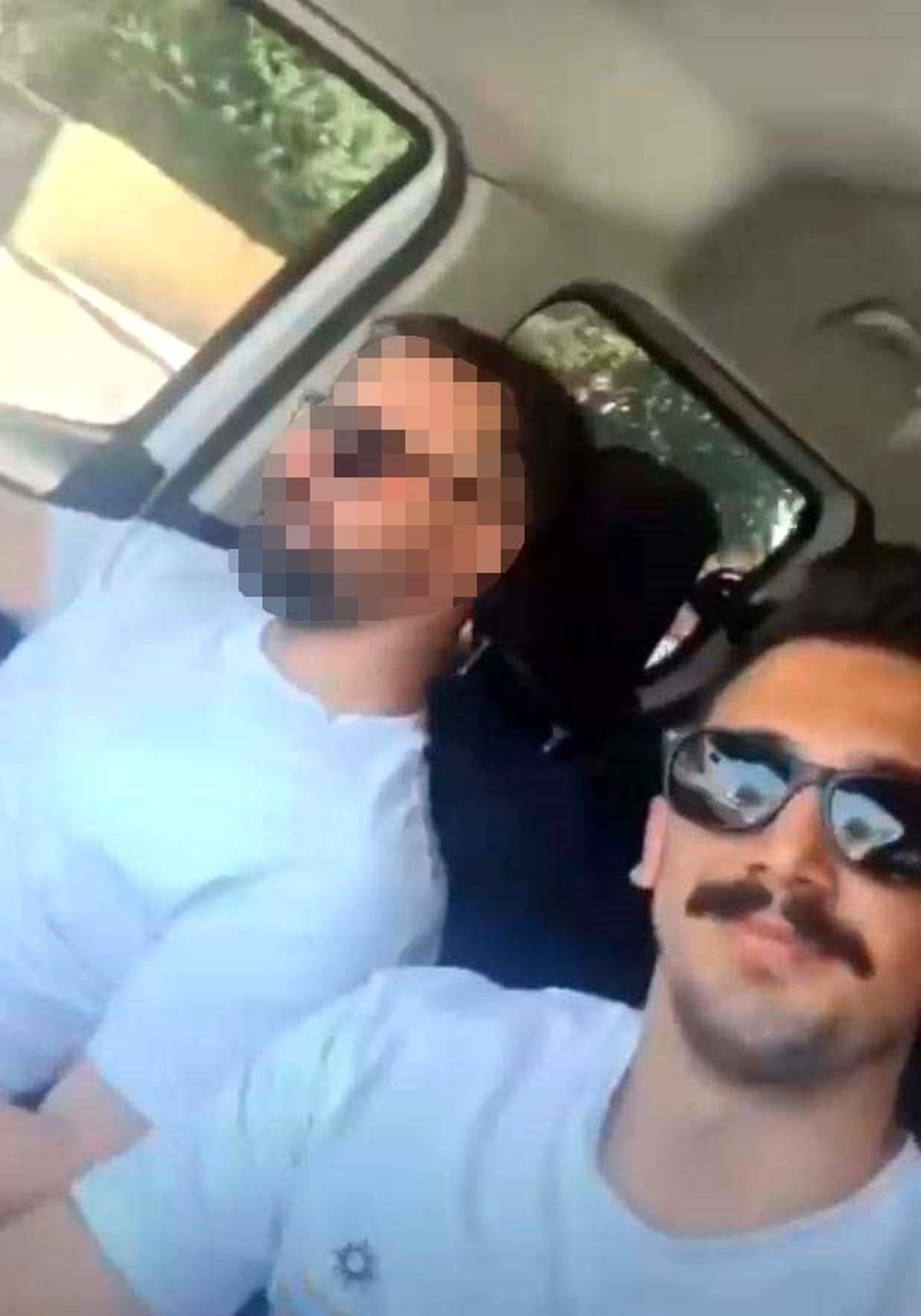Şehit Polis Emrah Koç'un türkü görüntüleri duygulandırdı