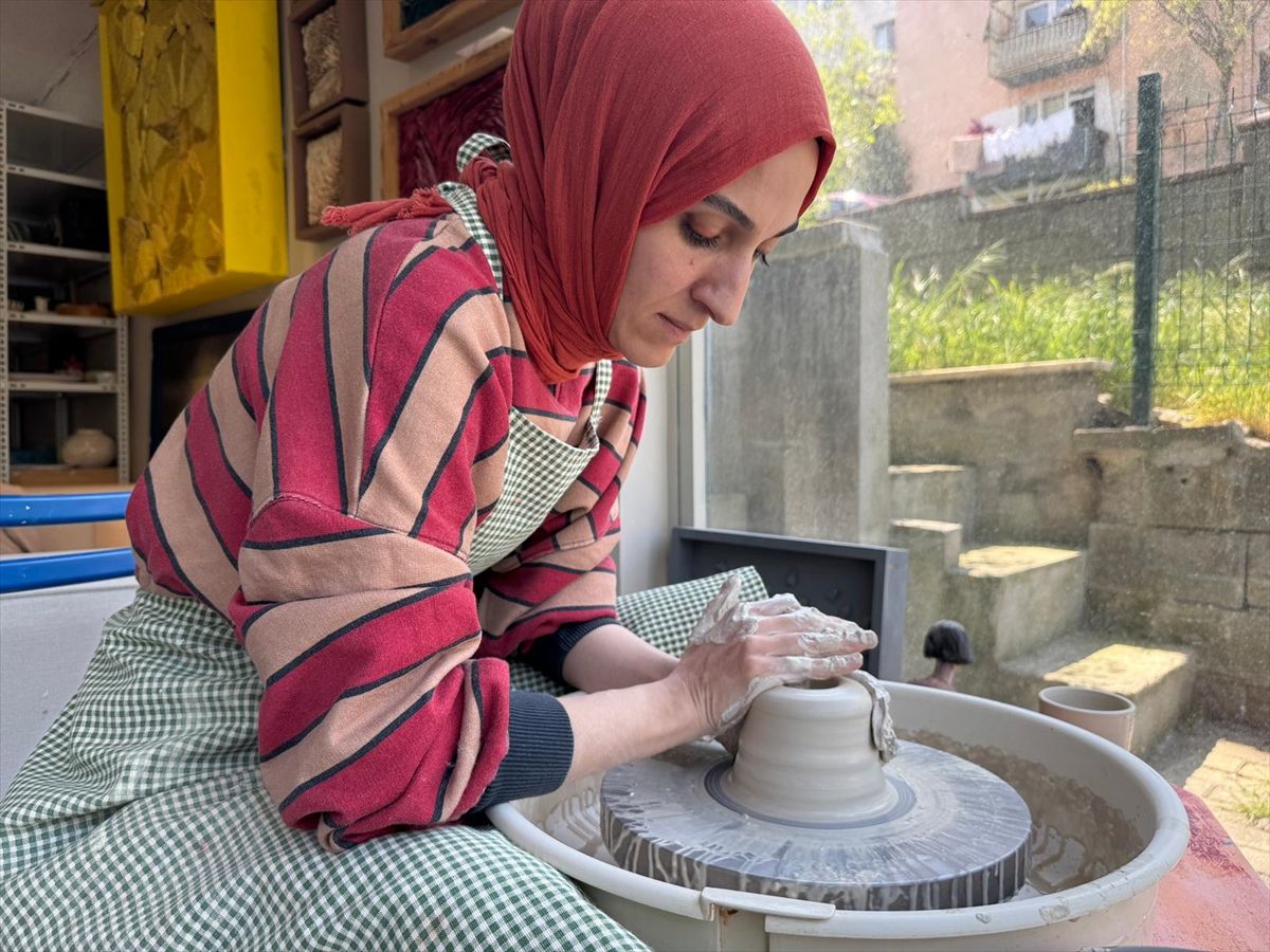 Seramik sanatçısı Şeyma Balcı ve öğrencilerinin 'Doku' sergisi yarın sanatseverlerle buluşacak